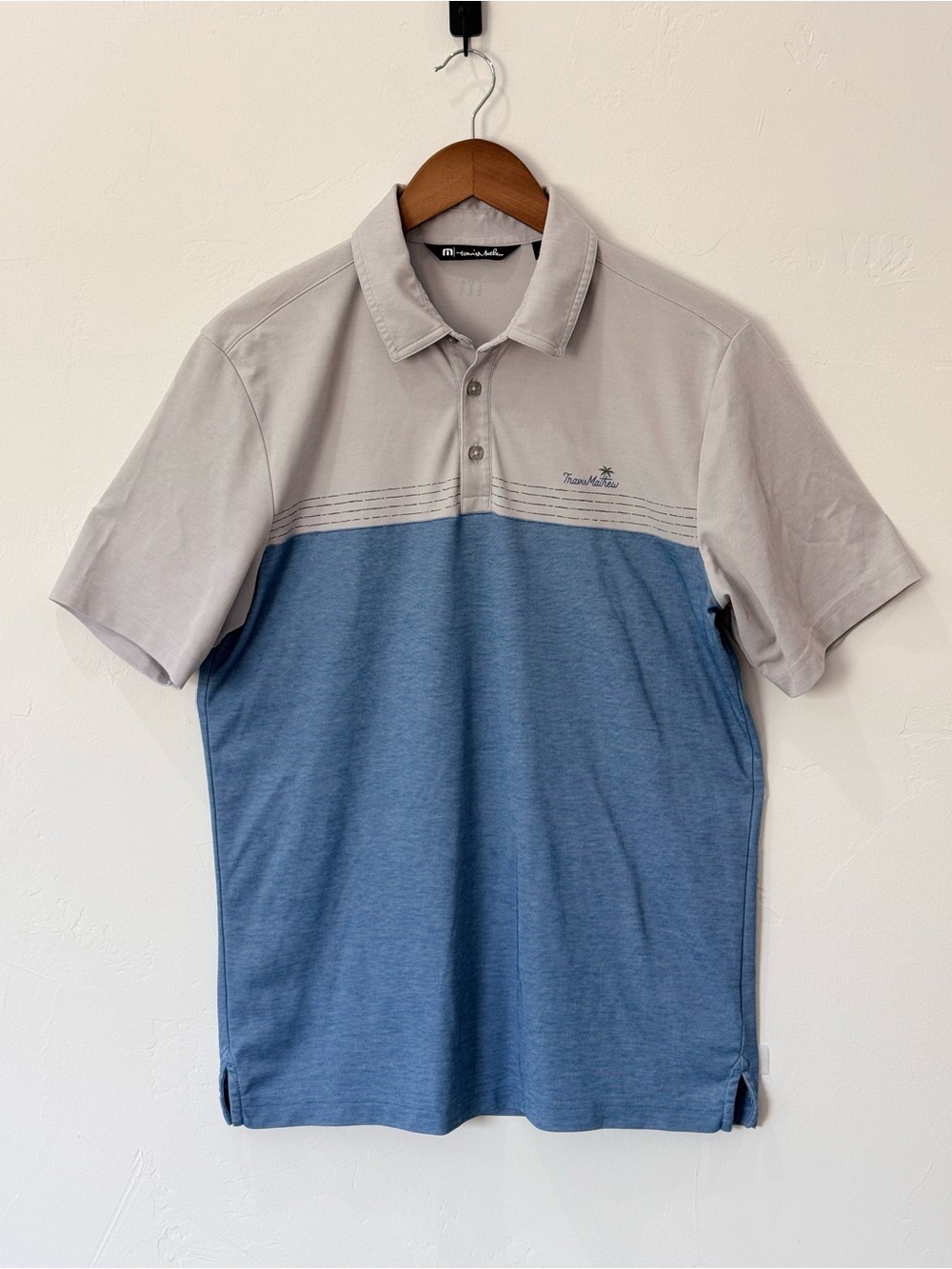 Travis Mathew Gray Blue Colorblock Golf Polo Shirt Pima Cotton Men's Size Medium